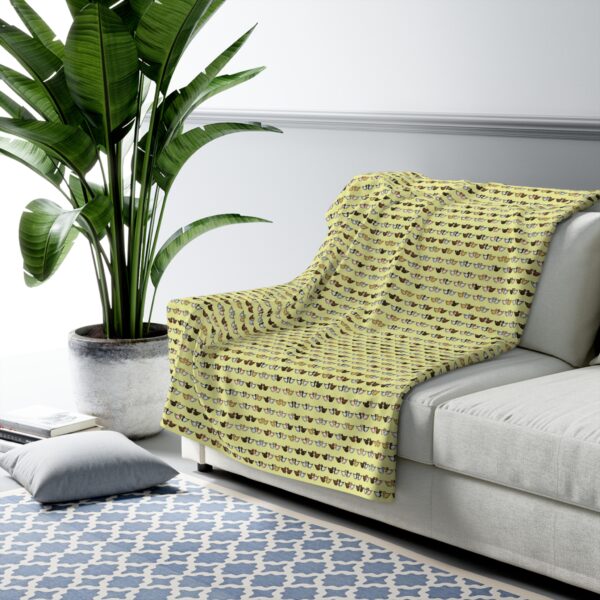 Love Doves Sherpa Fleece Blanket (Yellow)