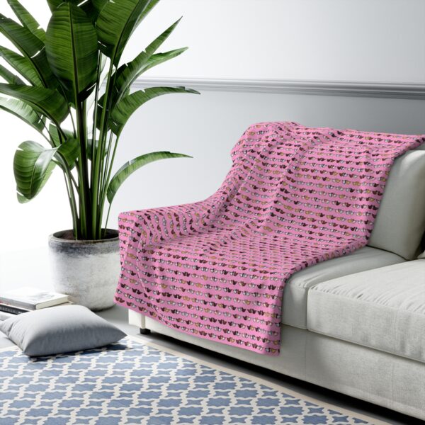 Love Doves Sherpa Fleece Blanket (Pink)