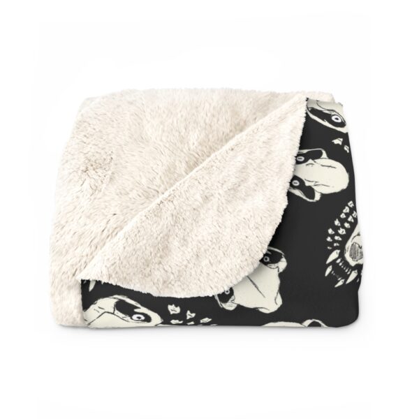 Bite Pattern Sherpa Fleece Blanket - Image 6