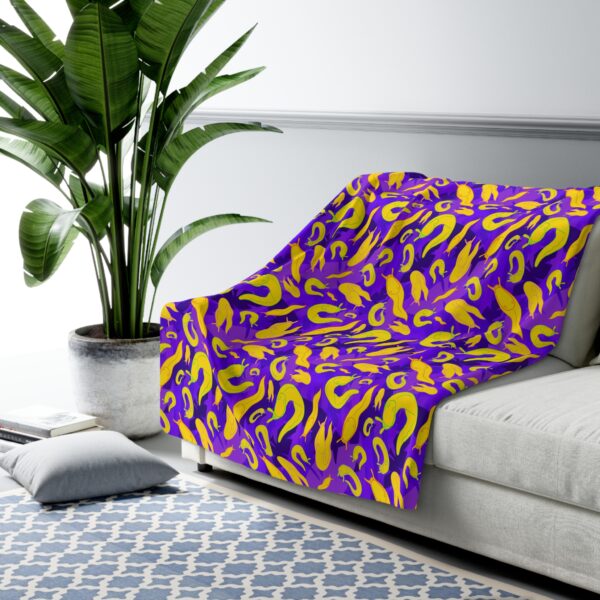 Banana Slugs Sherpa Fleece Blanket - Image 7