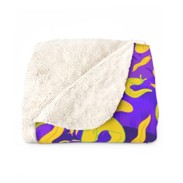 Banana Slugs Sherpa Fleece Blanket - Image 3