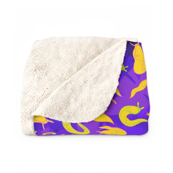 Banana Slugs Sherpa Fleece Blanket - Image 6